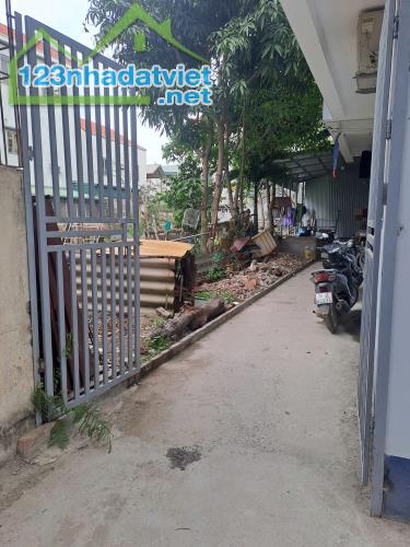 Bá,n Đất Tặng Nhà C4 Tại Vân Canh - Hoài Đức, 63m2 rộng sẵn nhà C4 có sân riêng 20m ra ôtô - 2