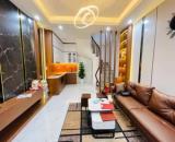 Nhà Đẹp Gần Đường Lĩnh Nam, Hoàng Mai 30m, 5 tầng, mt 4.6m, giá 5.8 tỷ.