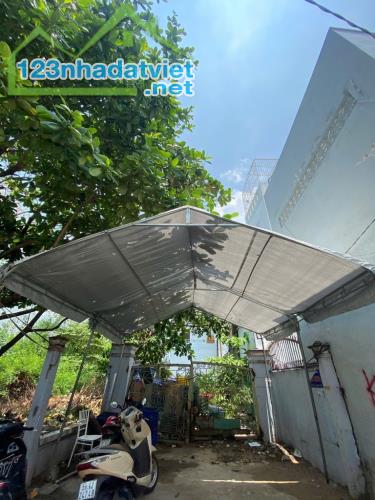QUÁ RẺ 120M2 CHI 5TỶ HẺM XE TẢI - KẾ MẶT TIỀN, GẦN VÕ VĂN KIỆT -HỒ HỌC LÃM  NGANG 5M - KHU - 3