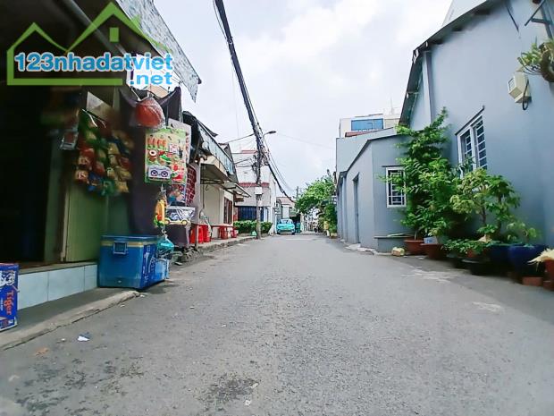 Bán nhà 70m2, 5PN, 4WC, Q.9, Lê Văn Việt, chỉ hơn 6 tỷ