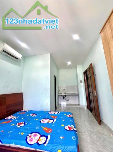Bán căn hộ dịch vụ Bình Tân, Tỉnh lộ 10, hẻm xe tải, 193m2, 6 lầu, chỉ 29.x tỷ