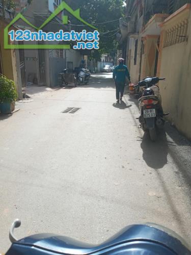 Bán nhà Kim Giang, ô tô đỗ cổng, 10m ra đường ô tô tránh, DT 35m2, nhỉnh 7 tỷ - 4