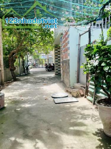 BÁN NHÀ 2 TẦNG HẺM Ô TÔ GẦN NHÀ HÀNG ĐỒNG XANH VĨNH NGỌC - 4