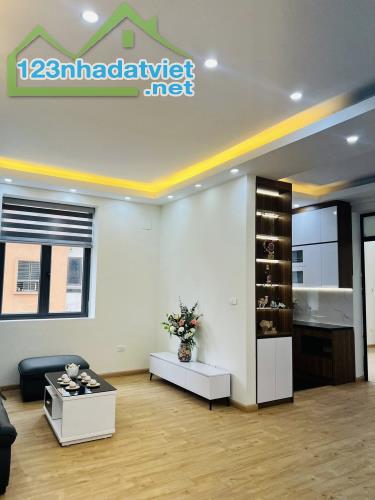 BÁN CHCC TRUNG HÒA NHÂN CHÍNH 70M, CĂN GÓC, 2PN, 2WC, THANG MÁY, NỘI THẤT VIP, 4 TỶ 9
