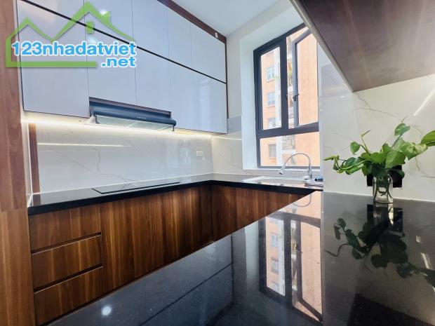 BÁN CHCC TRUNG HÒA NHÂN CHÍNH 70M, CĂN GÓC, 2PN, 2WC, THANG MÁY, NỘI THẤT VIP, 4 TỶ 9 - 3