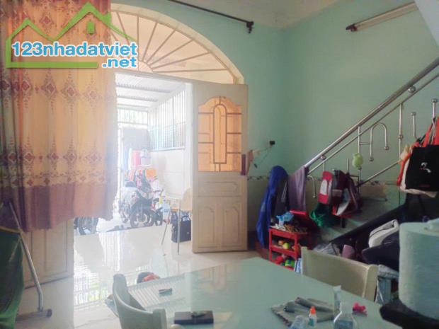 NHÀ MẶT TIỀN ĐƯỜNG, DT 76M², XE HƠI NGỦ TRONG NHÀ, GẦN BỆNH VIỆN LÊ VĂN THỊNH - 1