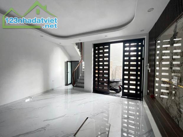 -CĂN NHÀ ĐANG HÓT NHÂT THANH XUÂN - HÀNG XÓM CỦA ROYALCITY - 5 TẦNG MÀ CHỈ CÓ 6,6 TỶ  Tọa - 2