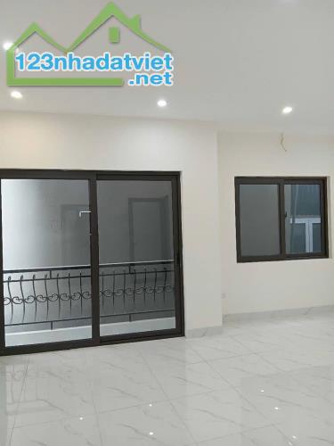 -CĂN NHÀ ĐANG HÓT NHÂT THANH XUÂN - HÀNG XÓM CỦA ROYALCITY - 5 TẦNG MÀ CHỈ CÓ 6,6 TỶ  Tọa