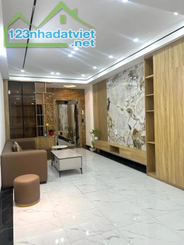 Hiếm bán nhà Hoàng Quốc Việt Cầu Giấy 72m*6T thang máy xây mới full nội thất chỉ 20 tỷ . - 1