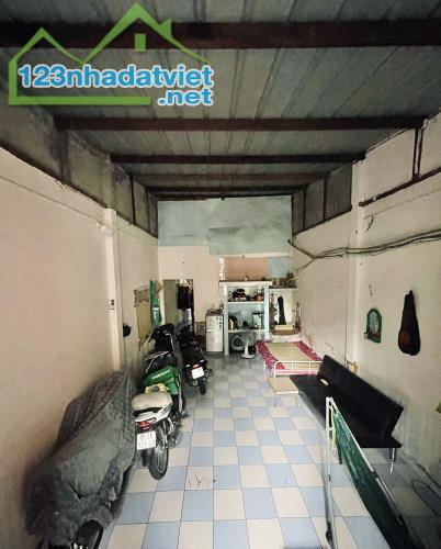 CHỈ 6.8 TỶ - NHÀ HẺM XE HƠI SÁT MẶT TIỀN BỜ BAO TÂN THẮNG CẠNH AEON TÂN PHÚ - 68M2 (4x17) - 2