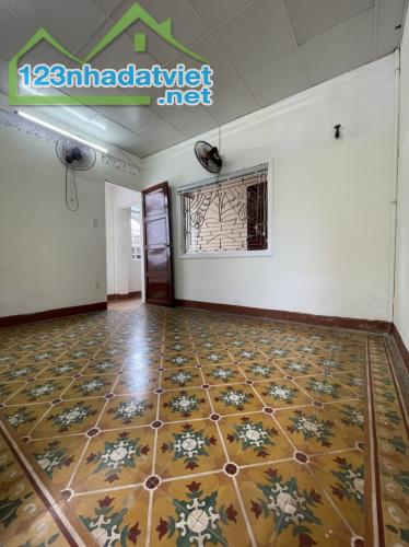 # Lô Góc Mặt Tiền Lý Tự Trong, 100m2, ngang 5.5m, 3 tầng. 13.x tỷ - 3