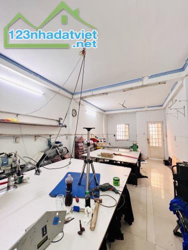 Cần bán gấp nhà hẻm xe tải sát mặt tiền,đẹp,90m, sầm uất, 4 tầng Bình Long chỉ 7.x tỷ - 2