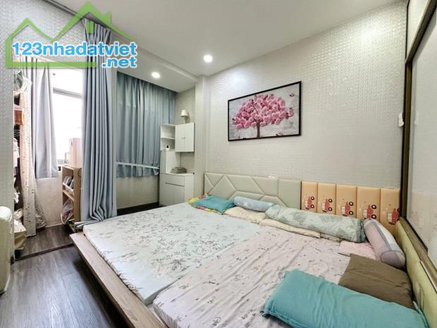 DIỆN TÍCH KHỦNG! Bán Nhà Đẹp 3 Tầng Nguyễn Thiện Thuật, 58m2, 9 Tỷ