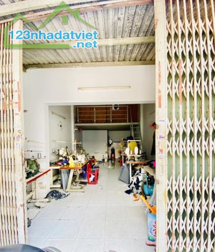 Bán nhà DT 100m2 - Hẻm xe tải Đường Lê Trọng Tấn, Quận Tân Phú - 2