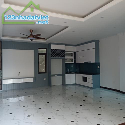 BÁN NHÀ 4 TẦNG MỚI, MẶT TIỀN RỘNG TẠI NGŨ HIỆP - THANH TRÌ - 3