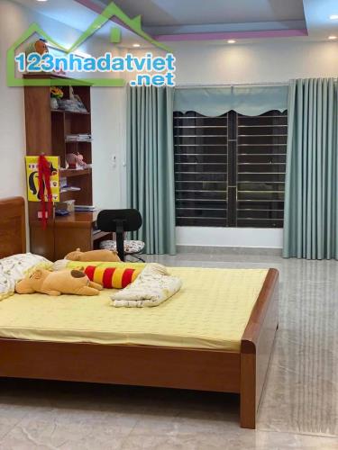 Bán nhà Lạc Long Quân- 35m x5T- mới xây- ở ngay- gần Hồ Tây- 7 tỷ hơn - 3