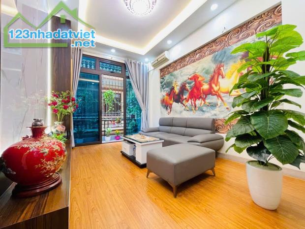 BÁN NHÀ KIM NGƯU, Ô TÔ ĐỖ CỬA, VỈA HÈ, FULL NỘI THẤT Ở LUÔN, 44M2 GIÁ 11,2 TỶ - 2