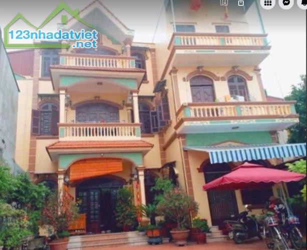 Nhà đẹp dân xây 40m2 x 3 tầng ,sẳn về ở, khu Bắc Biên, Ngọc Thụy. Ngõ nông, 2 xe máy tránh