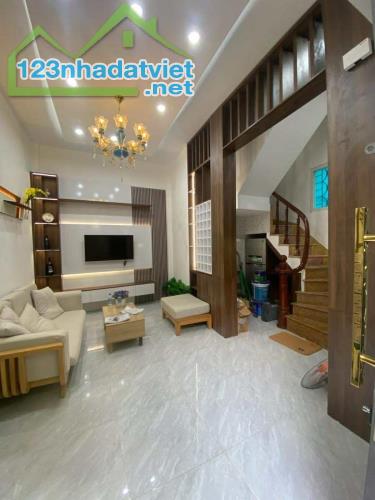 🔥Chỉ Hơn 5 Tỷ, Có Nhà 5 tầng 3 Ngủ Tại Kim Giang - Cầu Lủ - Lô Góc 2 Thoáng,- full đồ🔥