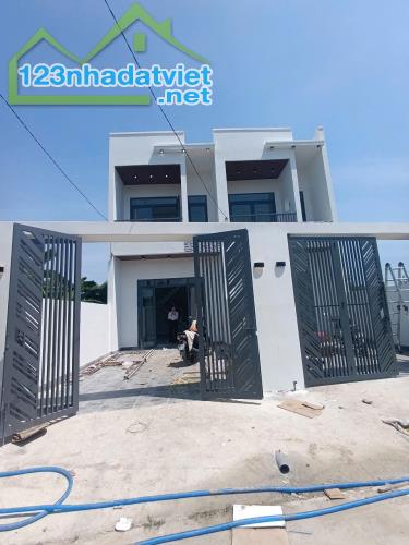 NHÀ XỊN GIÁ TỐT XÂY MỚI SỔ SẴN GẦN Đường Đồng Khởi CHỈ 700TR NHẬN NHÀ