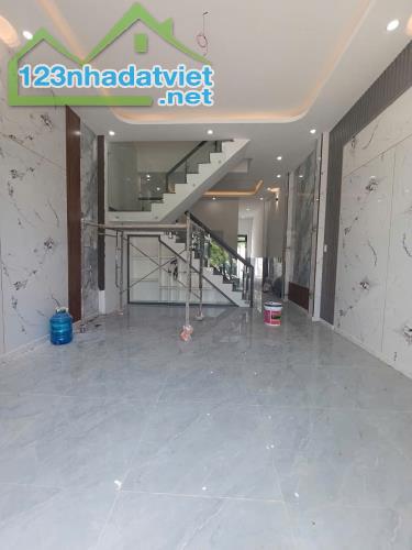 NHÀ XỊN GIÁ TỐT XÂY MỚI SỔ SẴN GẦN Đường Đồng Khởi CHỈ 700TR NHẬN NHÀ - 1
