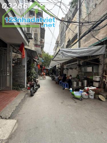 Hà Đông - hàng hiếm ô tô đỗ cửa giá 4xtỉ
