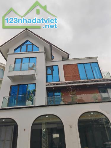 Bán biệt thự  thành phố giao lưu, 204m2, mt 12m, kinh doanh, nhỉnh 50tỷ. - 3