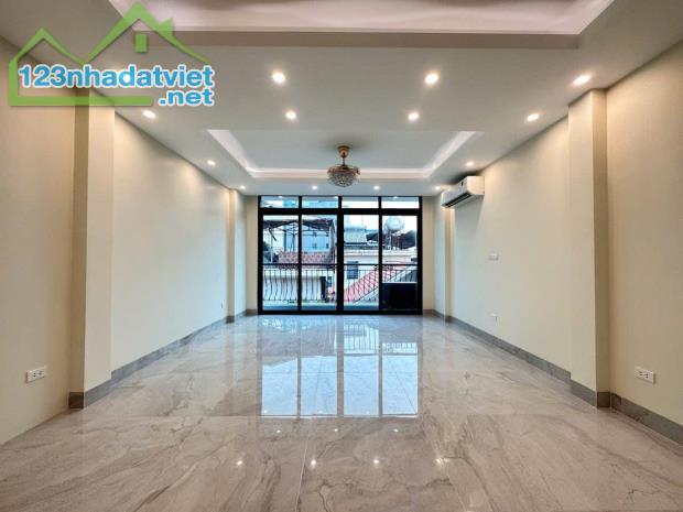 Bán Nhà đường Láng Đống Đa 3 BƯỚC CHÂN ra đường lớn Ô TÔ TRÁNH 44m2 x 6 tầng MẶT TIỀN 4,6m - 1