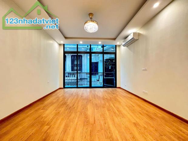 Bán Nhà đường Láng Đống Đa 3 BƯỚC CHÂN ra đường lớn Ô TÔ TRÁNH 44m2 x 6 tầng MẶT TIỀN 4,6m - 2