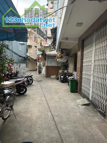 Chính  Chủ  Đi Định Cư  - DT (6,5M x 5M),5 Tầng Đúc Có  3PN,3WC  - Điện Biên Phủ - Q10
