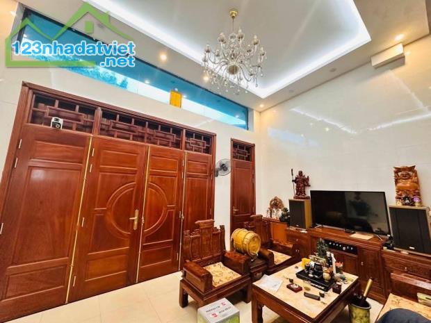 Bán Nhà Nghĩa Đô - Cầu Giấy, Ô tô đỗ cửa, 43m2, 5 tầng, 9,2 Tỷ