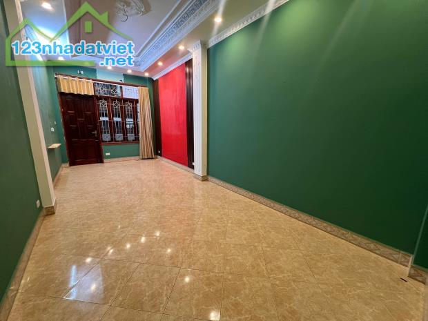 Nhà Phố Kim Mã- BA ĐÌNH 6.5 tỷ, 34M2 x6Tầng. Ngõ thông,ô tô tránh+kinh doanh - 1