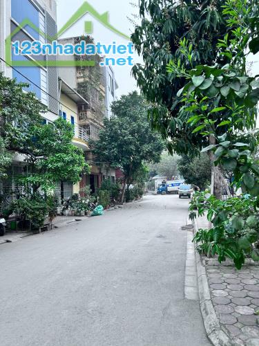 Chính chủ bán đất trung tâm Trâu Quỳ/Gia Lâm, 40m2 đường 2 oto tránh, miễn TG,MG - 3