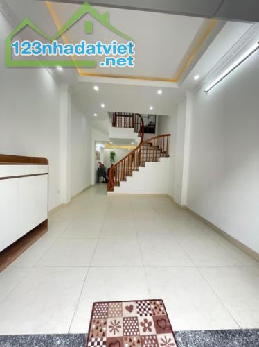 CHỈ 4.9 tỉ Có nhà xây mới độc lập , 45m*5T,3 thoáng,ô tô gần tại Vĩnh quỳnh,Thanh trì. - 1