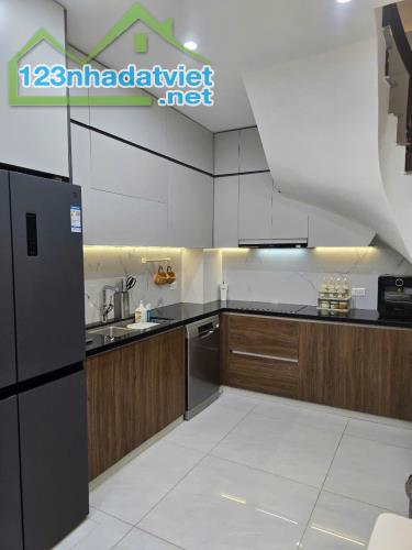 Nhà 4 tầng Tân Ấp - Sở hữu hộ khẩu Ba Đình - Cách mặt phố 5m - Nội thất sang trọng 6,95 tỷ - 1