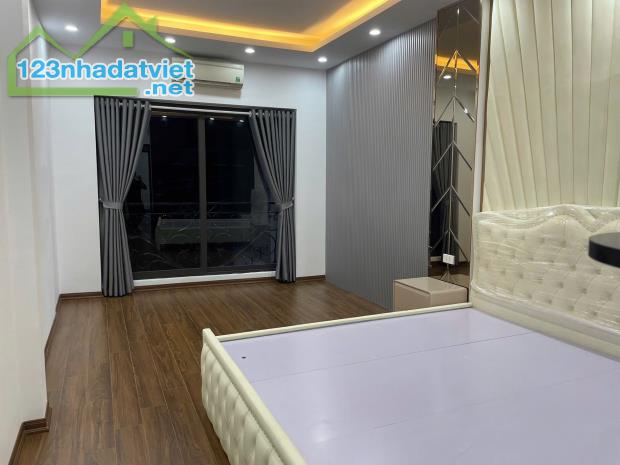 BÁn nhà phố Lê Thanh Nghị, Hai Bà Trưng 37m, 4 tầng. Giá: 8.1 tỷ. LH: 0327536893