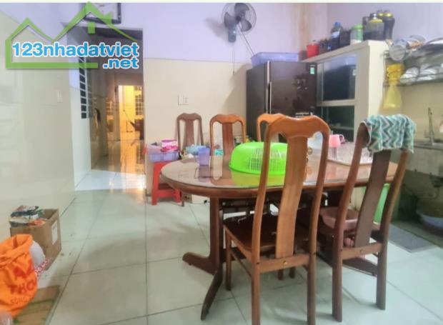 Nhà Hẻm 2  Ô Tô, Đường Số 8 Linh Xuân Thủ Đức, 196m2(rộng 10m x  dài 18m),  Nhỉnh 8 Tỷ(TL)