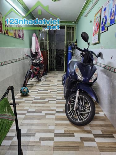 [P4 Q8] CHỈ 2.5 TỶ, kẹt tiền BÁN GẤP NHÀ  GẦN CHỢ PHẠM THẾ HIỂN, DT 20.5 M2( 2.9 X - 1