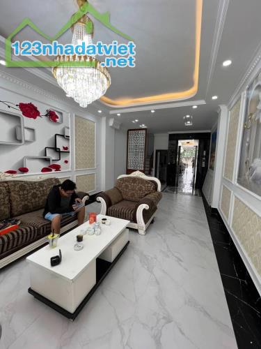 Bán nhà Long Biên Phúc Lợi 51m 6t mt 4m 13.6 tỷ thang máy ô tô tránh đỗ trước nhà - 2