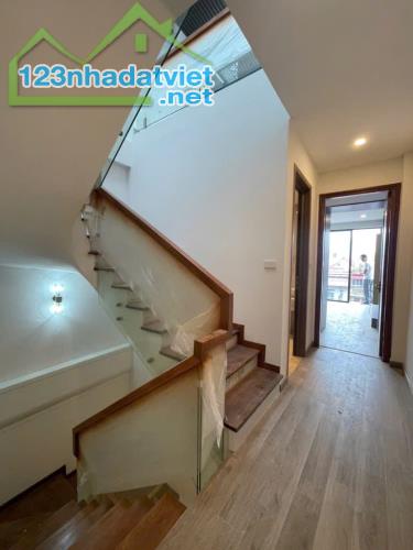 NHÀ DÂN XÂY, MỚI KOONG BỒ ĐỀ 60M, 5T, MT4M, GARA, THANG MÁY, Ô TÔ THÔNG, NỘI THẤT CƠ BẢN. - 5