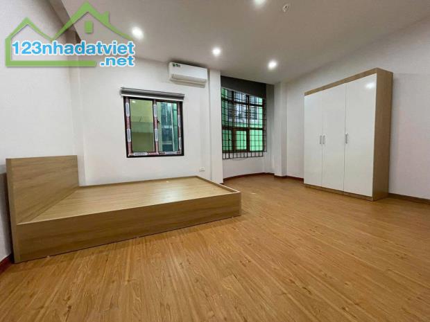 Bán Nhà Quan Nhân Thanh Xuân. 6 Tầng Thang Máy. DT 63m2. MT 4,9m. Giá 14,5 Tỷ.