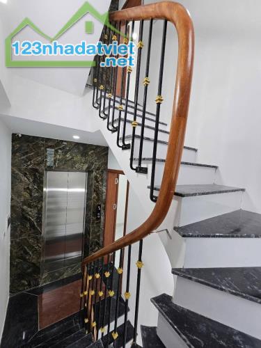 CĂN NÀY MÀ THỨ HAI  - THÌ KHÔNG AI CÓ CĂN THỨ NHẤT - NGUYỄN TRÃI  THANH XUÂN - THIẾT KẾ HI - 2