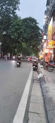 Cho thuê MBKD Phố Lạc Trung 3 tầng x 60m2, thông sàn  - làm Nha Khoa, Spa, quần áo