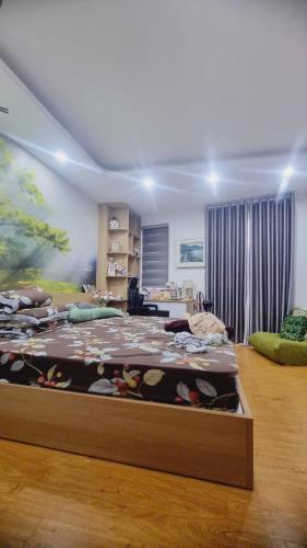 Bán GẤP nhà LÔ GÓC 6T THANG MÁY Đường Láng, Đống Đa, 45m2, ô tô vào nhà, 14.9 tỷ