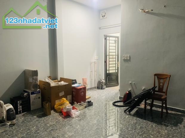 Bán gấp nhà 3 tầng, 5x15m Nguyễn Văn Công P.3 Gò Vấp, Chỉ 93tr/m2 Đối diện Bệnh viên 175 - 1