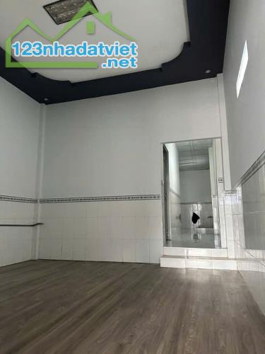 Thiếu nợ kẹt tiền nên bán nhà Tân Hiệp 65m2 giá chỉ 900 triệu - 1