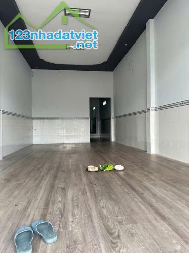 Thiếu nợ kẹt tiền nên bán nhà Tân Hiệp 65m2 giá chỉ 900 triệu - 2