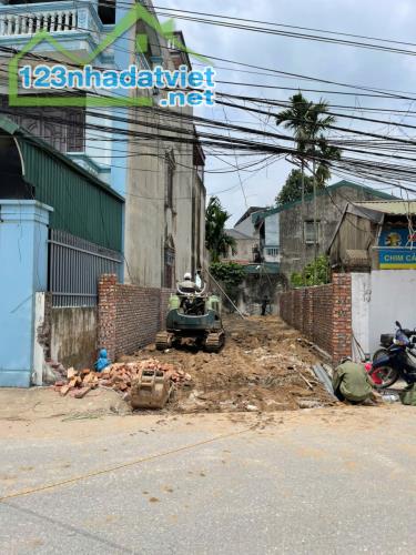CHÍNH CHỦ BÁN MẢNH ĐẤT MẶT ĐƯỜNG NHỰA TRỤC CHÍNH THÔN 3 VẠN PHÚC _ NINH SỞ  KINH DOANH