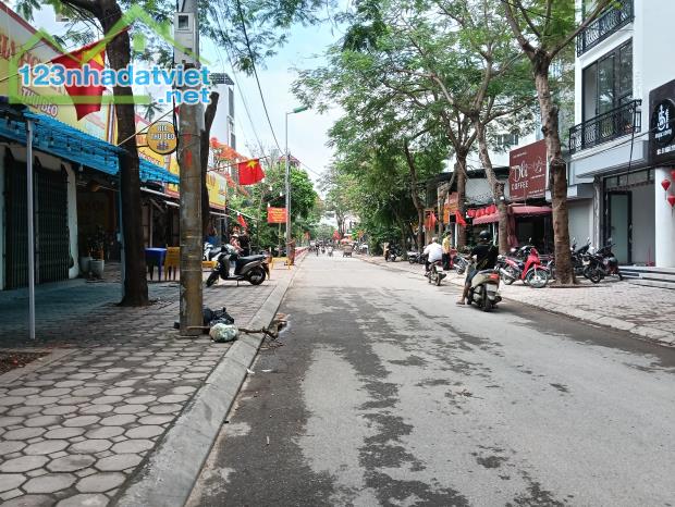 Bán nhà đội cấn 3 tầng 100m2 hơn 12 tỷ - 1