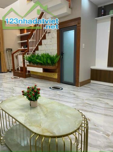 XE HƠI NGỦ TRONG NHÀ GẦN CHỢ GÒ VẤP 40M2, NGANG 5M, 4 PHÒNG NGỦ, CHỈ 8.2 TỶ/TL - 1